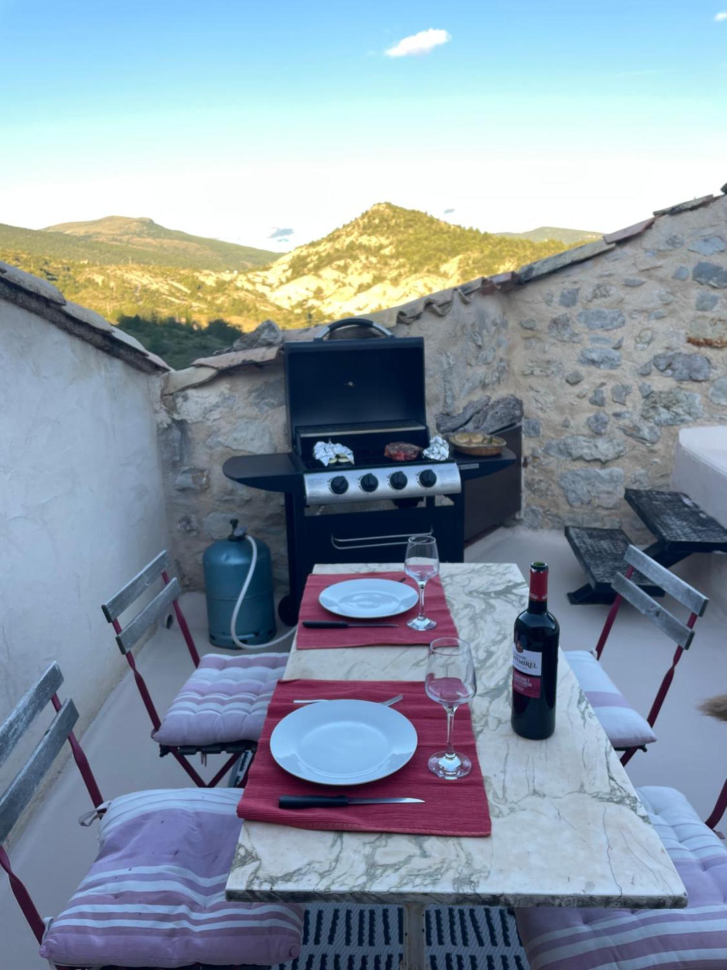 La Maison De Vergol Montbrun-les-Bains Exteriér fotografie